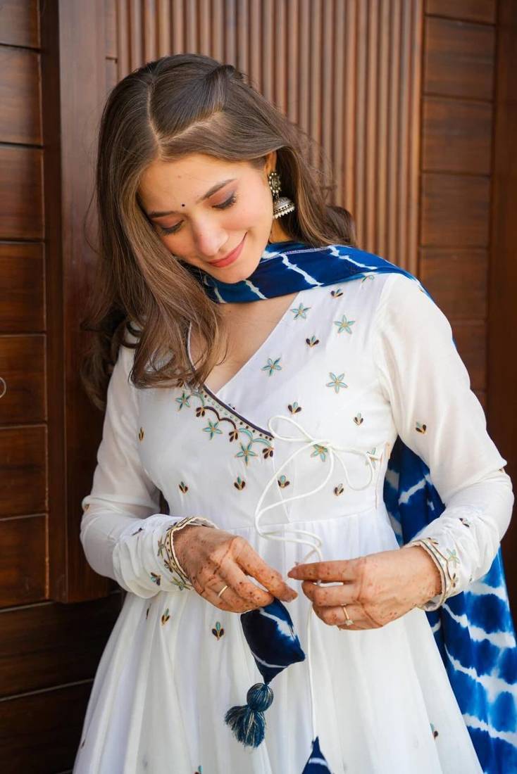 Glamours Off-White Georgette Anarkali Set With Laheriya Dupatta