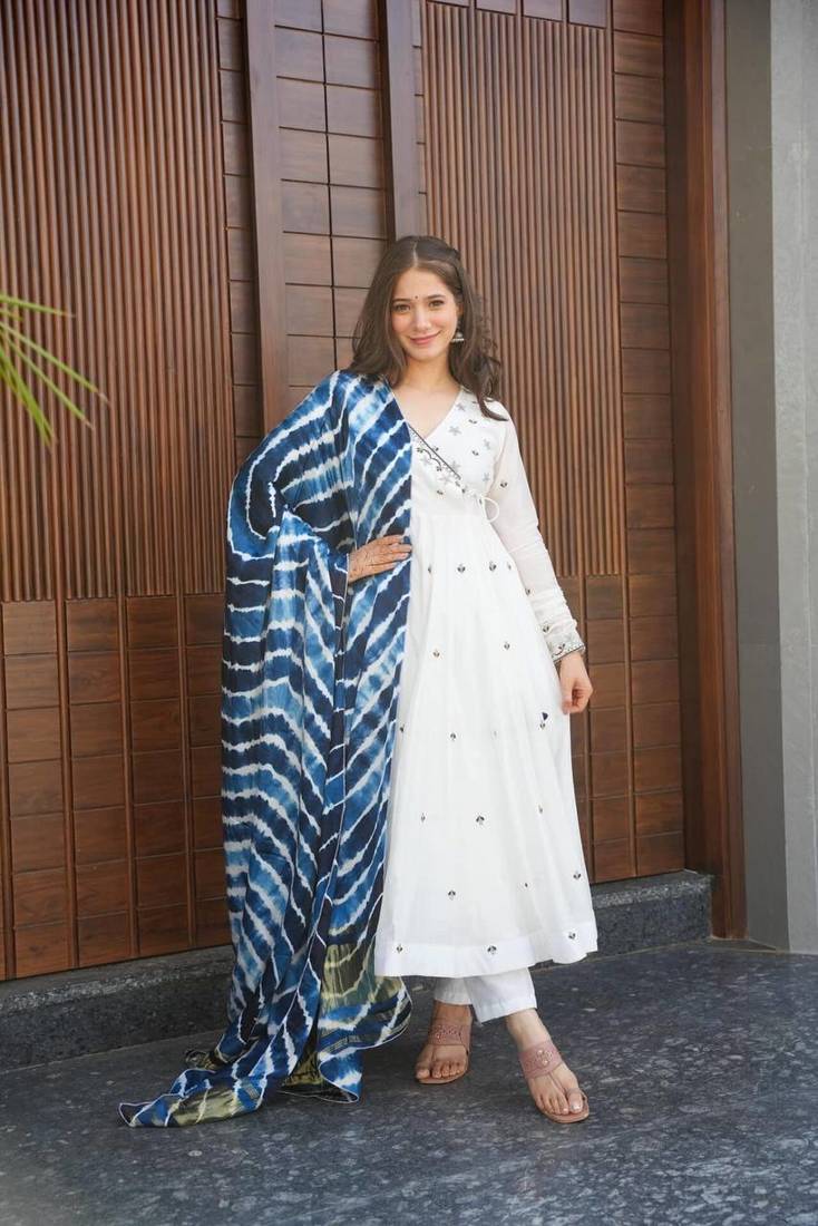 Glamours Off-White Georgette Anarkali Set With Laheriya Dupatta
