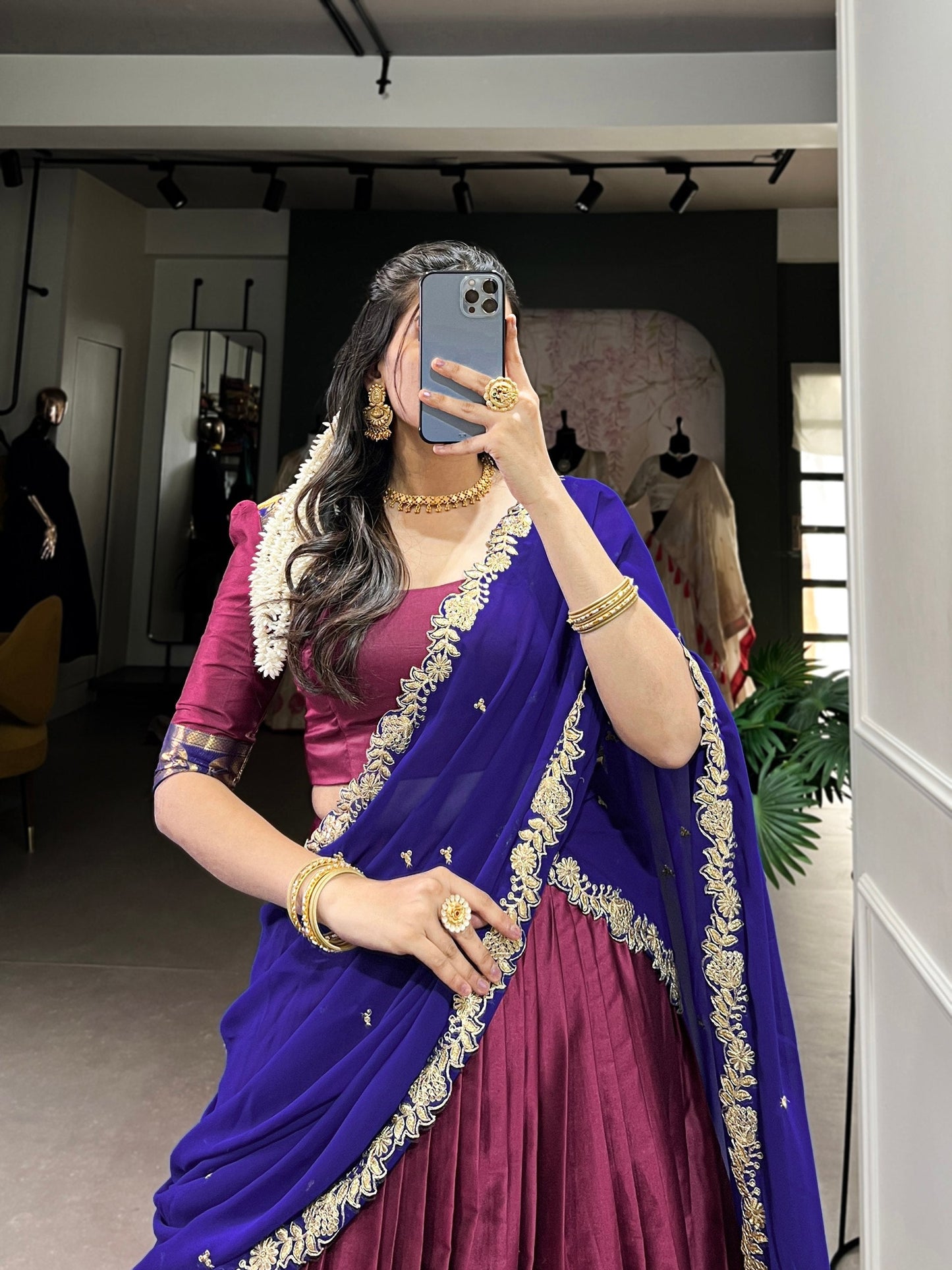 Radiant  Narayan Pattu Zari Weaving Worked Lehenga Choli - Perfect For Wedding Occasion