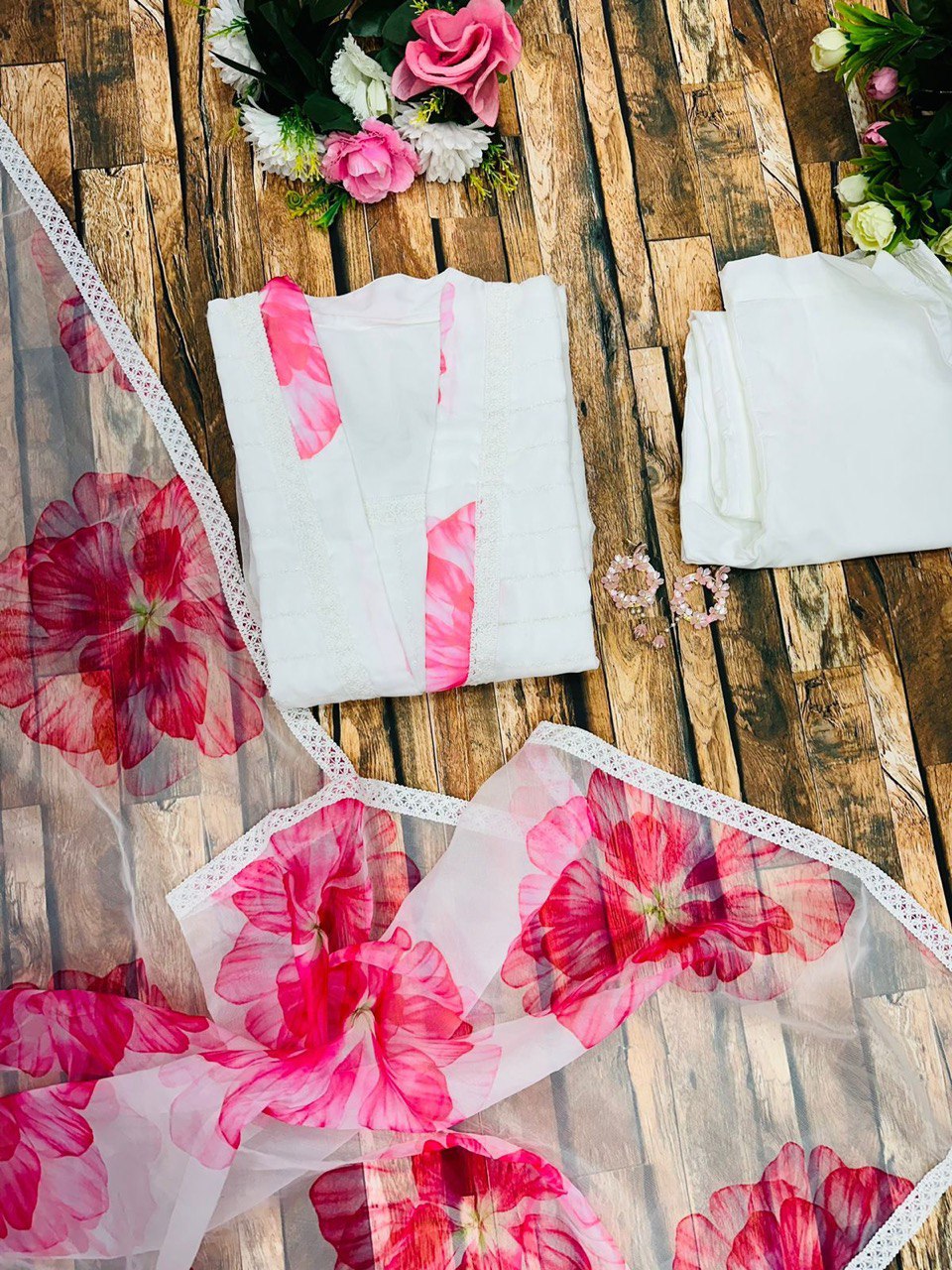 Posh White Organza Straight Kurta Pant With Dupatta Set - INDIAN ELEGANCE